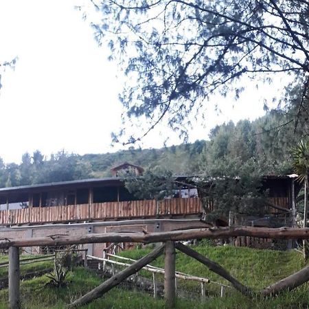 El Trapiche Hotel Sigchos Kültér fotó