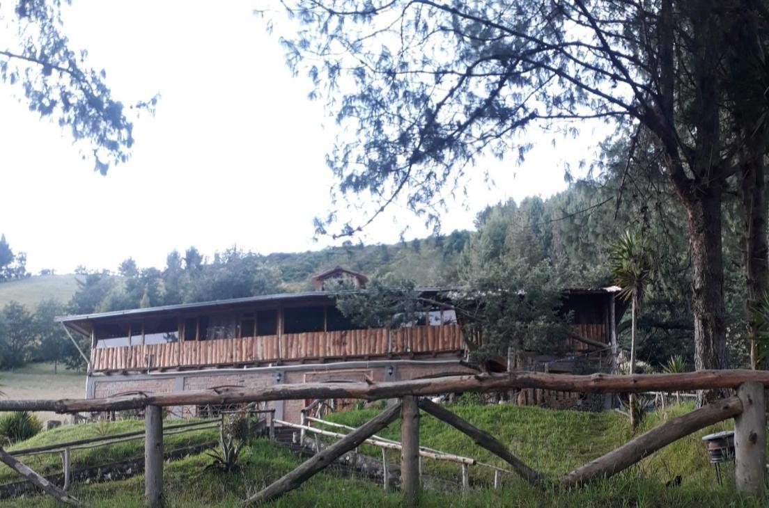 El Trapiche Hotel Sigchos Kültér fotó