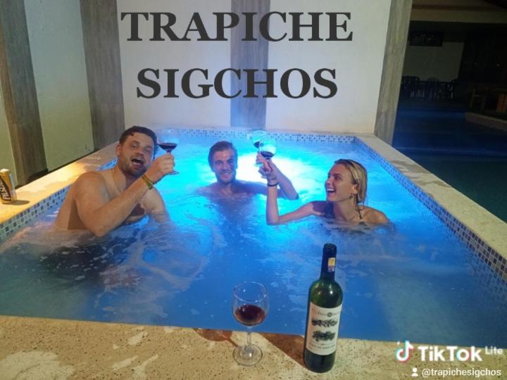 El Trapiche Hotel Sigchos Kültér fotó